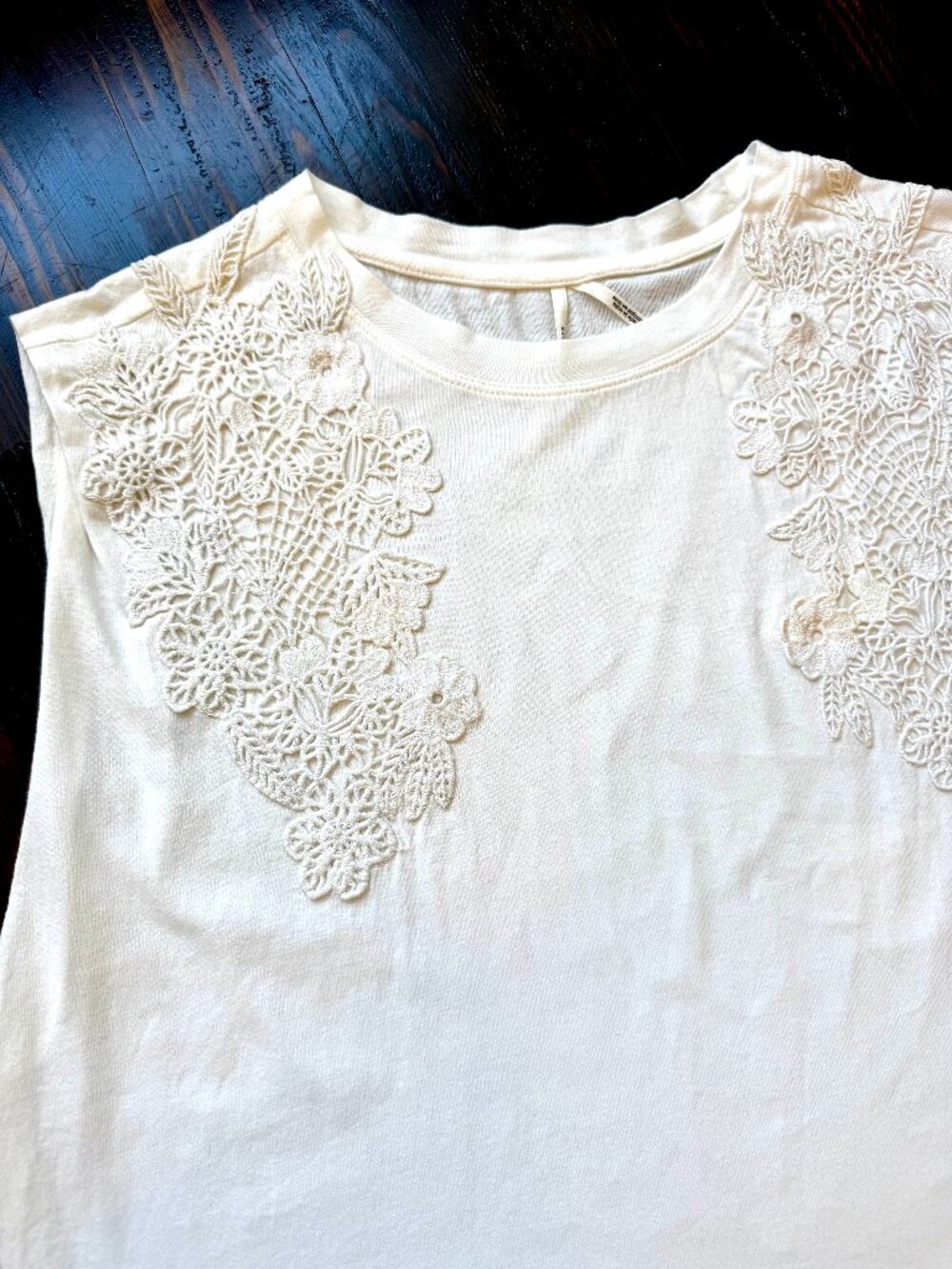 Anthropologie White Lace Applique Top Size S